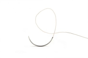 Шёлк крученый нерассасывающийся с 2-мя колющими иглами, №3/0 (d-0,2 мм), фото, цена